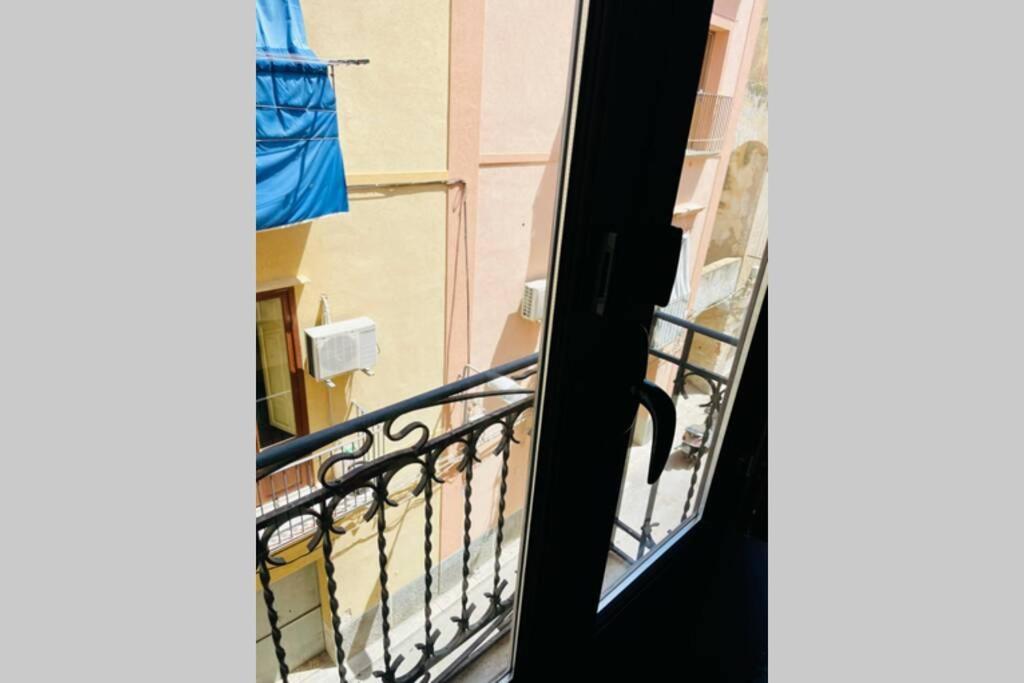 Trapani Centro Storico Apartment, Great Central Location! All New Furniture And Appliances! Eksteriør billede