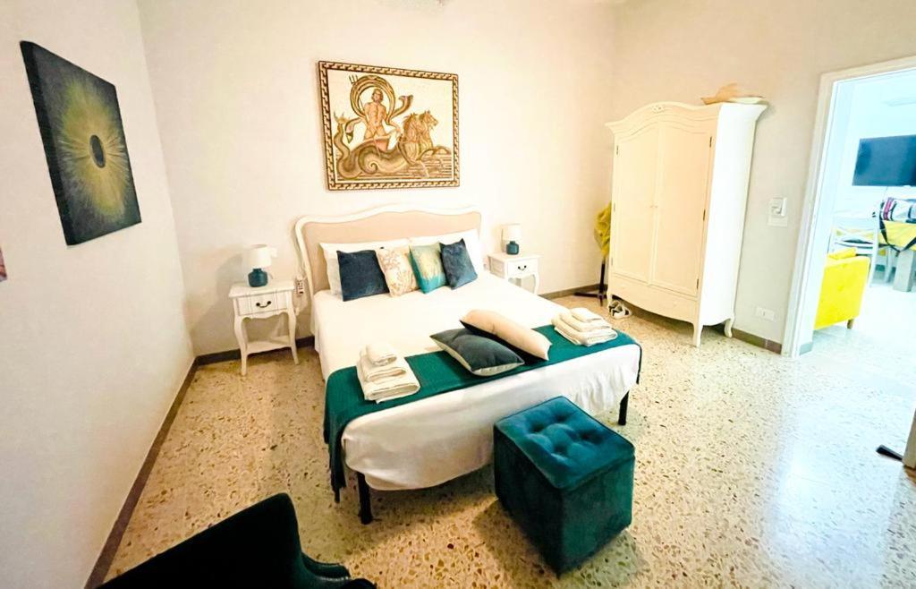 Trapani Centro Storico Apartment, Great Central Location! All New Furniture And Appliances! Eksteriør billede